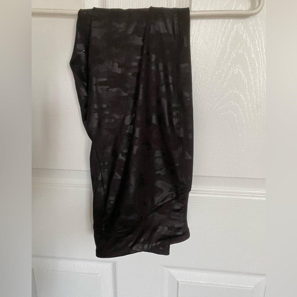 Camo black leggings
